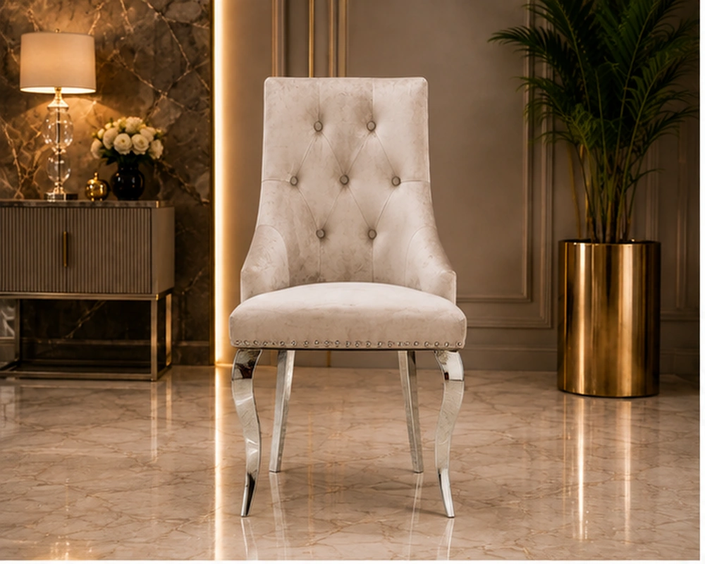 Chaise moderne avec assise confortable - Design raffiné pour salle à manger et décoration intérieure contemporaine