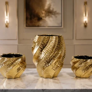 Ensemble de Trois Vases Décoratifs Dorés et Noirs – Design Sculptural Ondulé, Relief Texturé et Finition Luxueuse