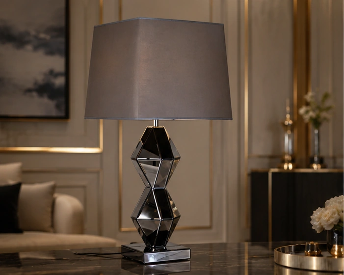 Lampe de Table Décorative Moderne en Métal Noir – Design Géométrique Sculptural et Abat-Jour Élégant pour un Intérieur Chic et Luxueux – Image 2