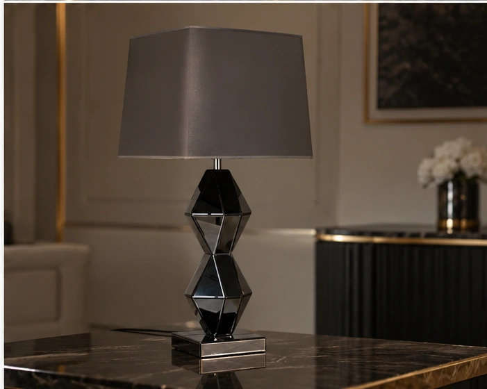 Lampe de Table Décorative Moderne en Métal Noir – Design Géométrique Sculptural et Abat-Jour Élégant pour un Intérieur Chic et Luxueux – Image 5
