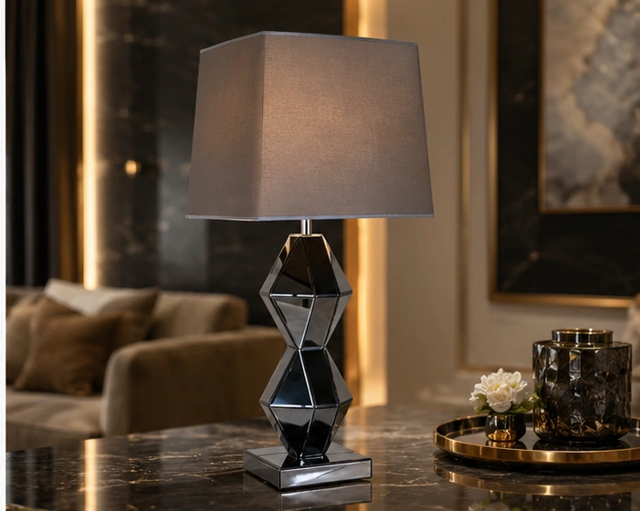 Lampe de Table Décorative Moderne en Métal Noir – Design Géométrique Sculptural et Abat-Jour Élégant pour un Intérieur Chic et Luxueux – Image 3