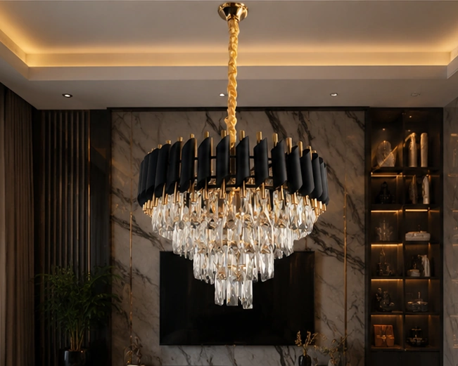 Lustre Suspendu Décoratif en Cristal et Métal Noir – Design Noir et Doré avec Cascade de Cristaux pour un Intérieur Moderne et Luxueux – Image 4