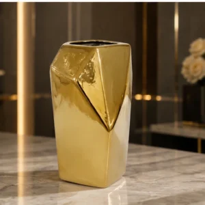 Vase Décoratif Géométrique Doré – Design Sculptural Facetté et Finition Métallisée Brillante pour un Intérieur Moderne, Chic et Luxueux